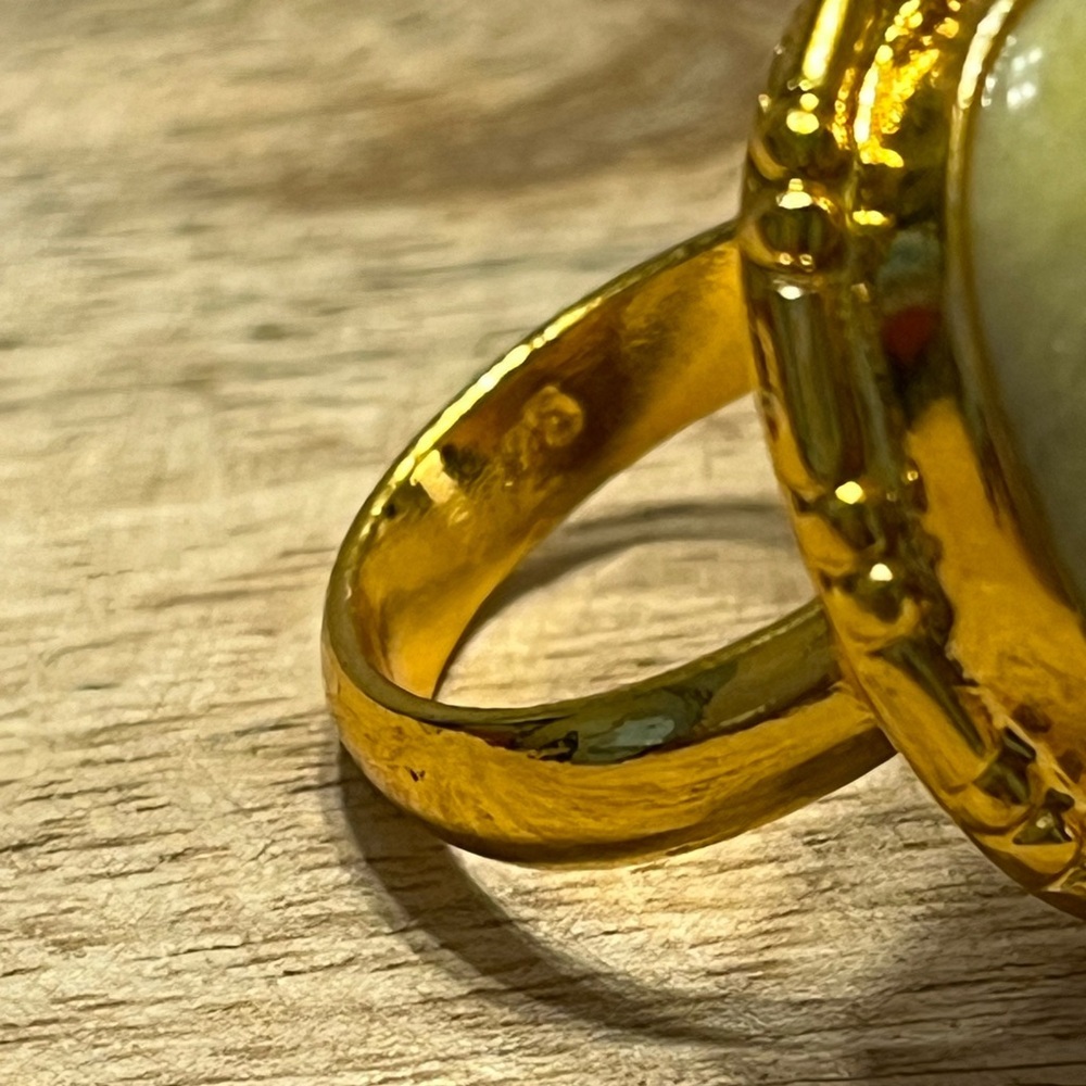 GOLD PLATED SERPENTINE GEMSTONE RING SIZE 7 - Picture 6 of 8